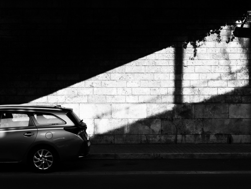 car, bw, side view, dark