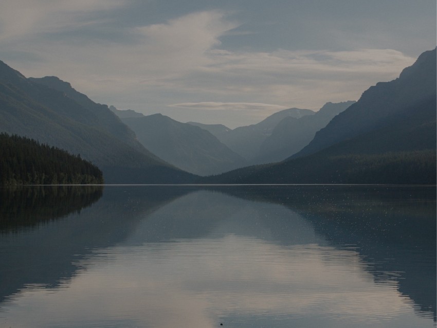 Lake Mountains Fog Water Splash Background