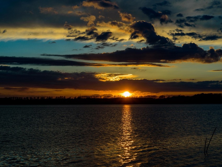 Lake Sunset Clouds Dusk Dark Ripples Background