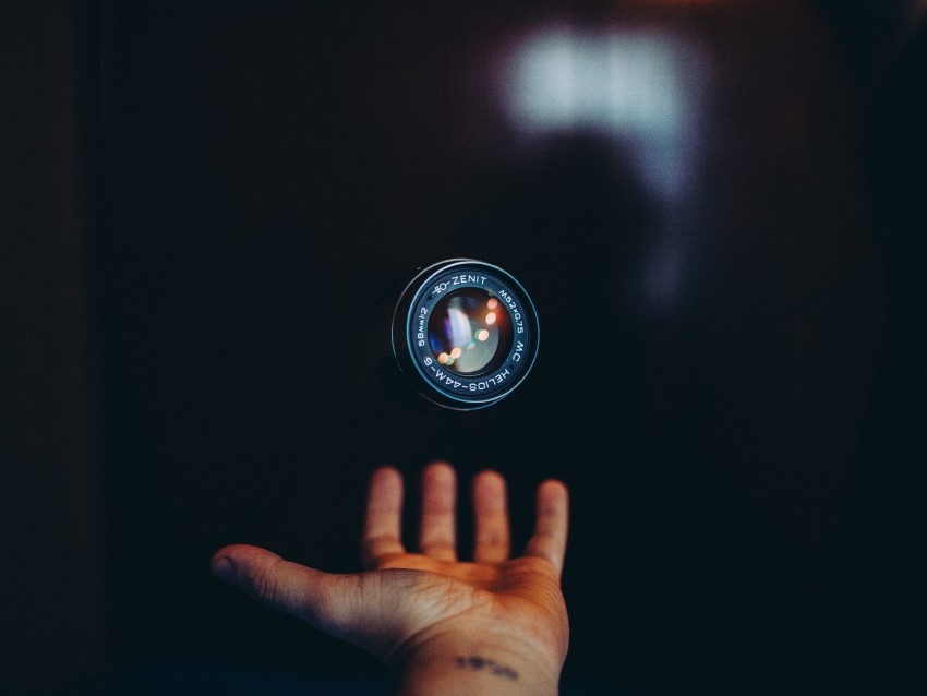 lens, hand, fingers, levitation, camera