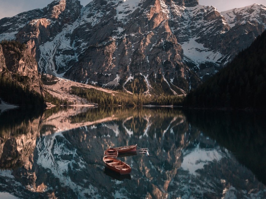 Mountains Lake Landscape Boats Reflection Background