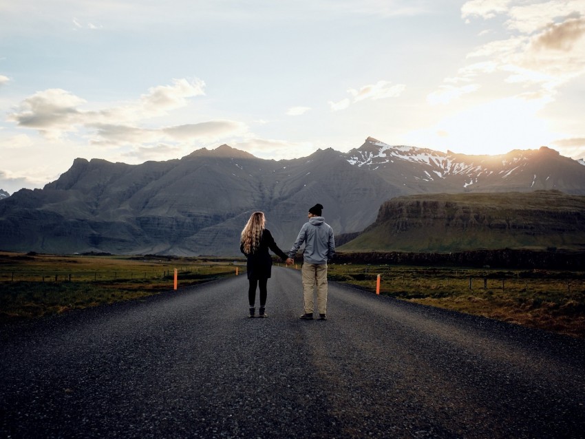 Pair Love Romance Road Mountains Background