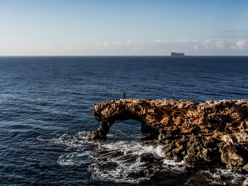 Rock Sea Horizon Waves Sky Background