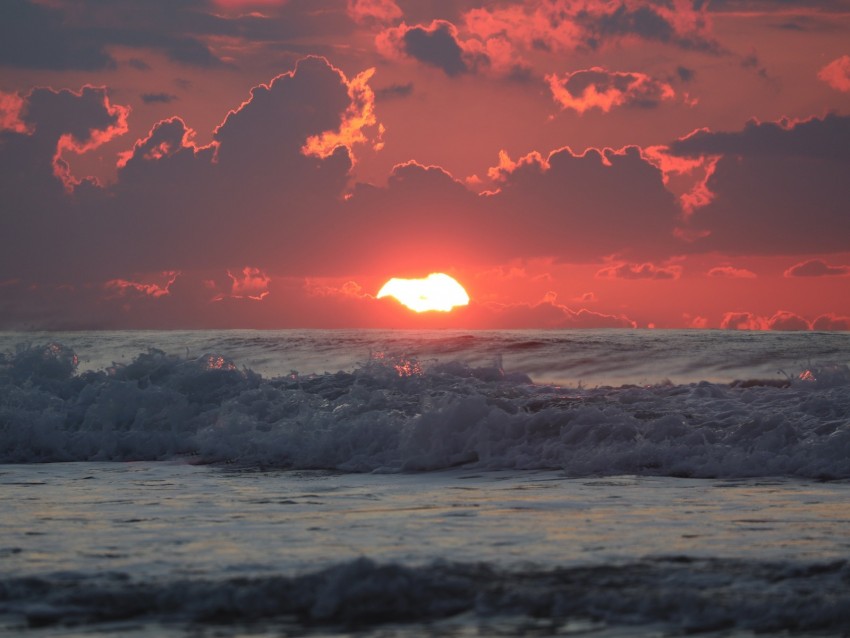 Sea Horizon Sunset Waves Sun Clouds Background