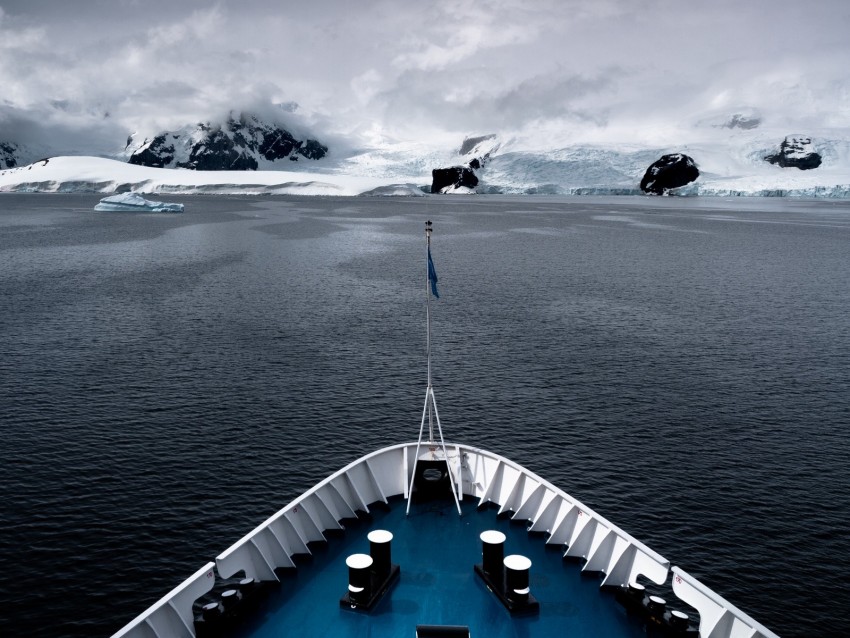 Ship Glacier Mountain Snow Fog Background