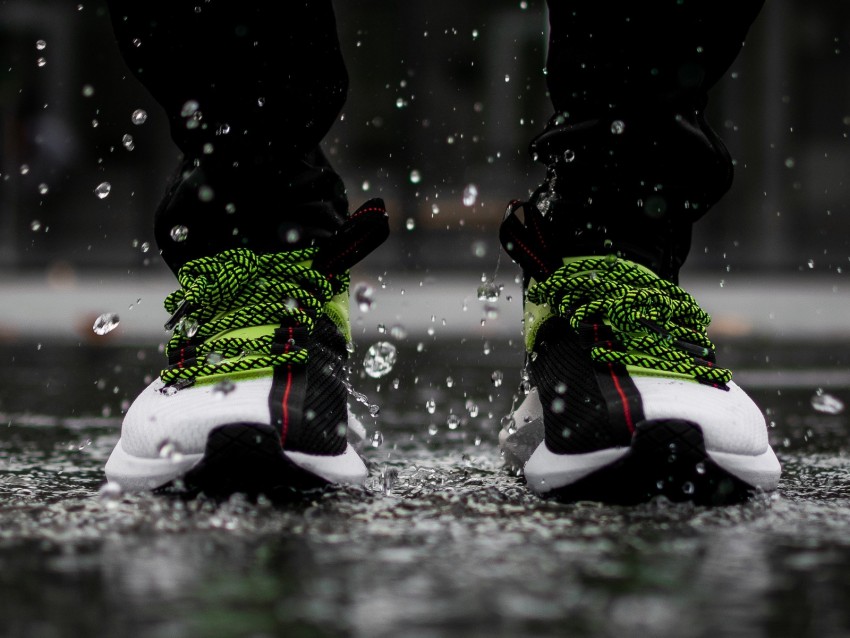 Sneakers Feet Rain Shoes Spray Background