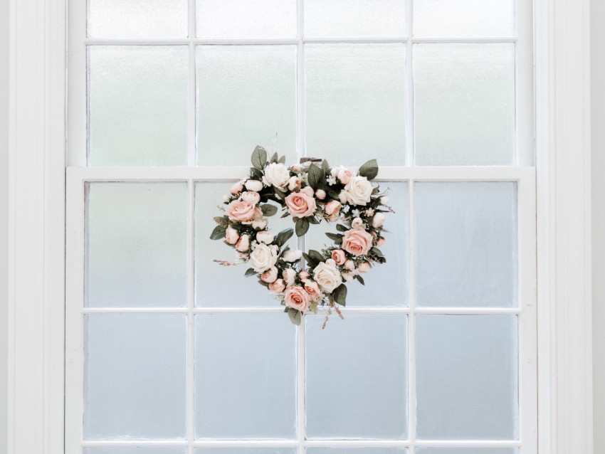 Window Wreath Heart Minimalism Background